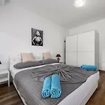 With 3 Bedrooms 펜션 포레치