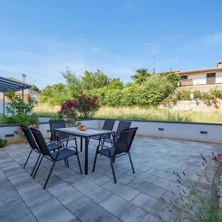Casa vacanze With 3 Bedrooms Porec