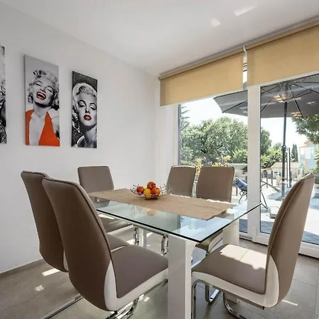 With 3 Bedrooms Casa vacanze Porec