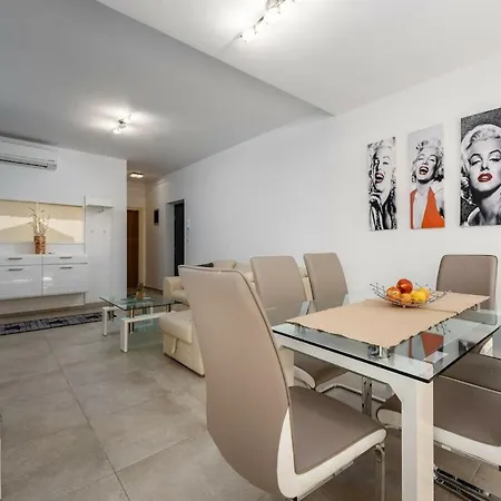 With 3 Bedrooms *