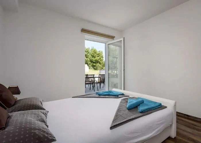 With 3 Bedrooms Casa vacanze